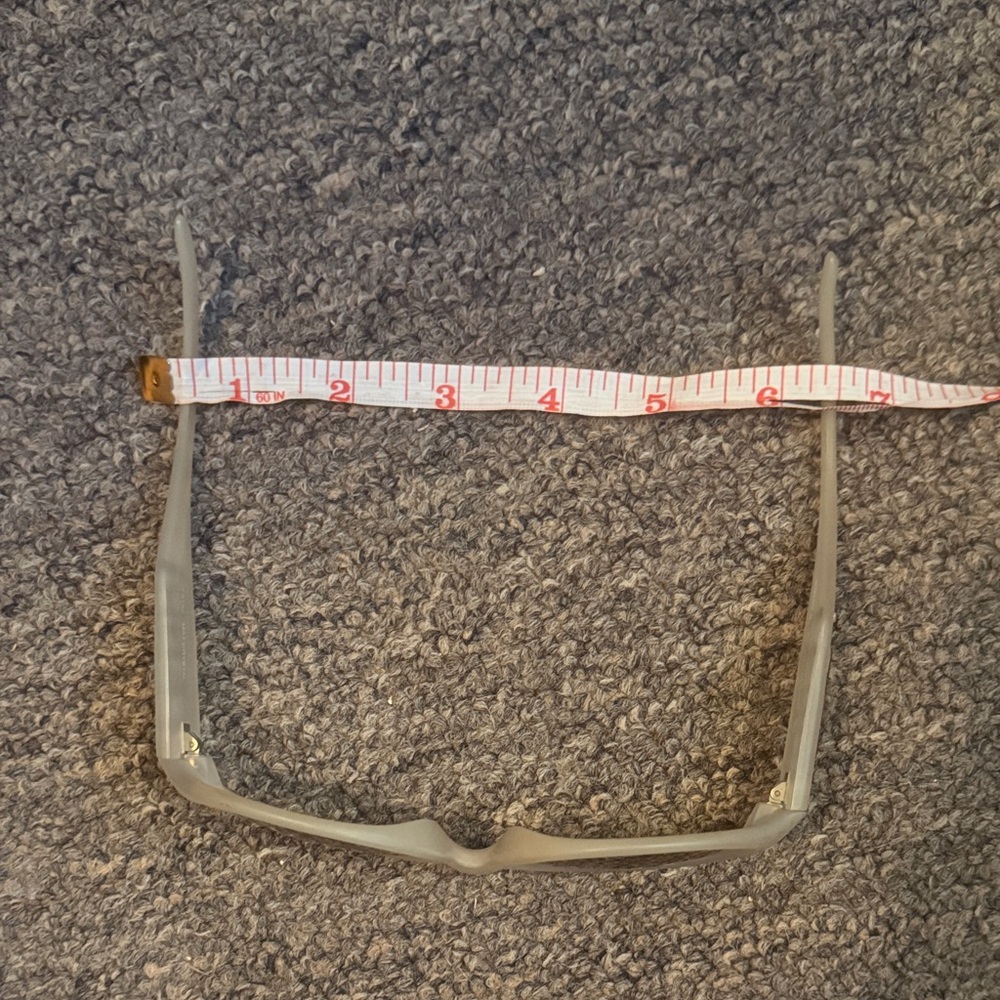 Fendi Glasses (not authenticated) - Picture 3 of 8